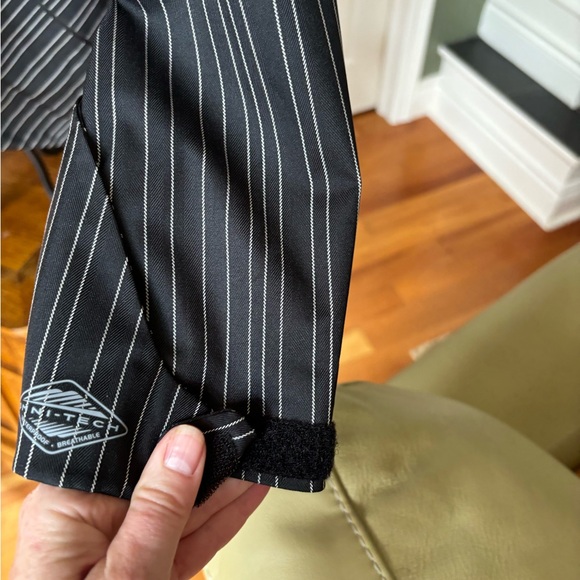 Women’s large Columbia titanium, two-piece with detachable hood and snow belt. - Picture 5 of 15